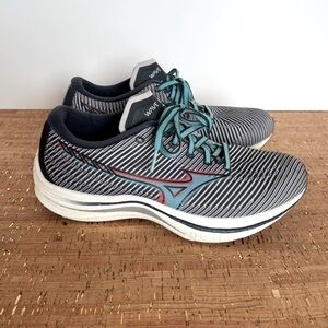Mizuno Wave Rebellion Womens Running Shoes 9.5